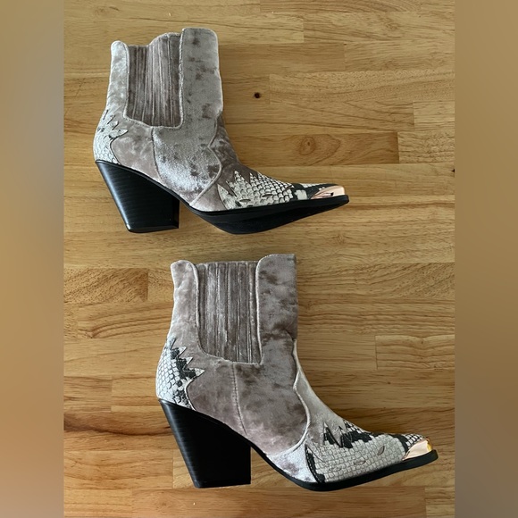 Cape Robbin Boots Women’s Size 7 - Picture 12 of 15